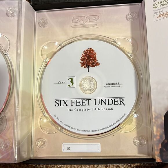 Six feet under the complete fifth season. Watched twice   - Picture 7 of 9